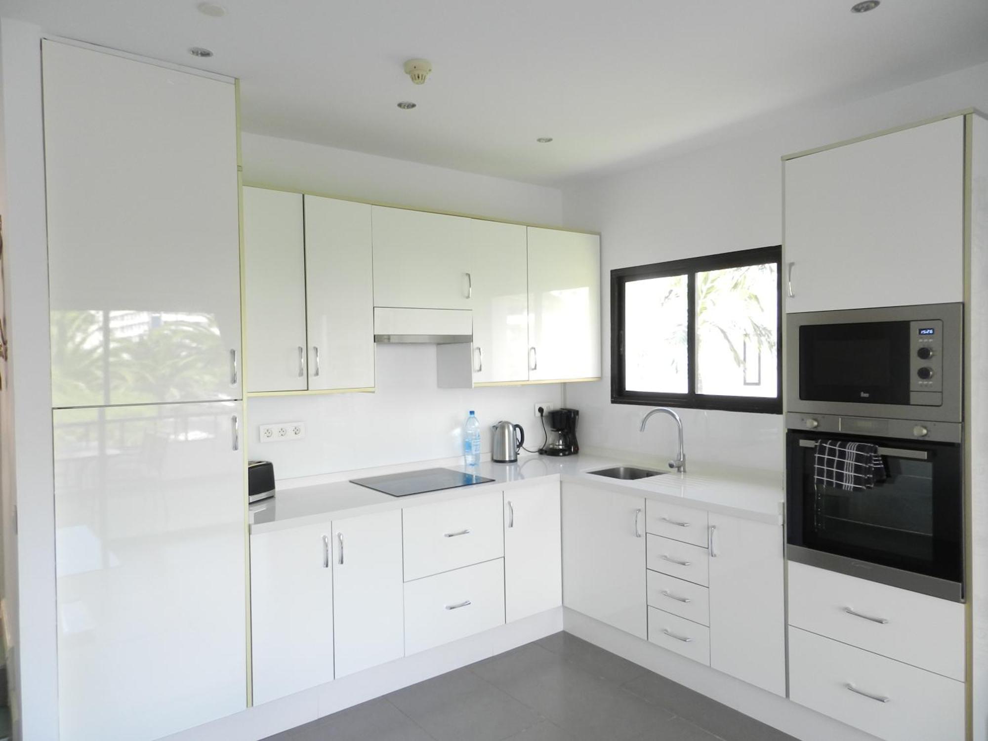 1 Bed Los Cristianos Near The Bus Station Arona  Exterior foto